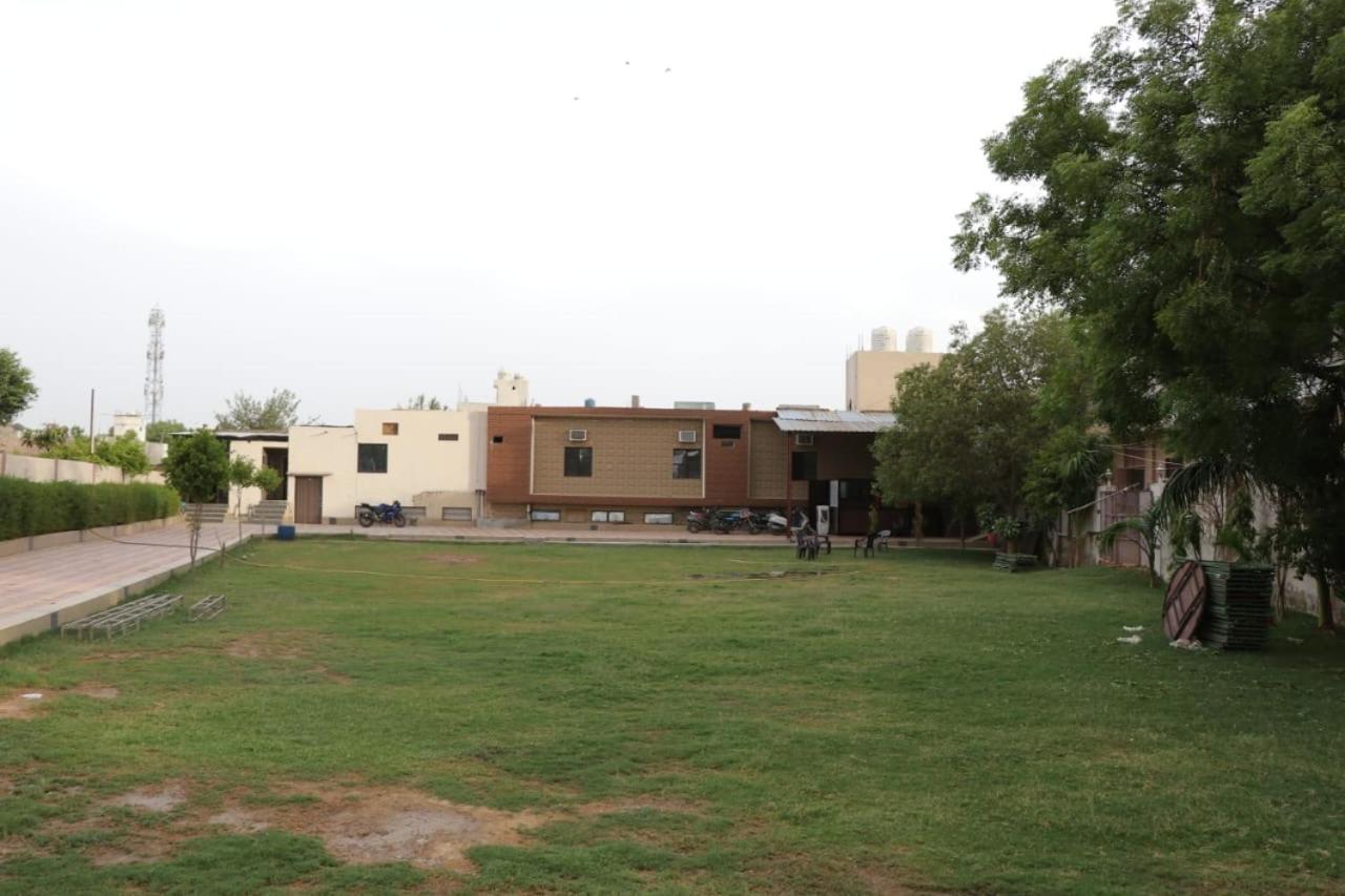 Keshav Farm *
